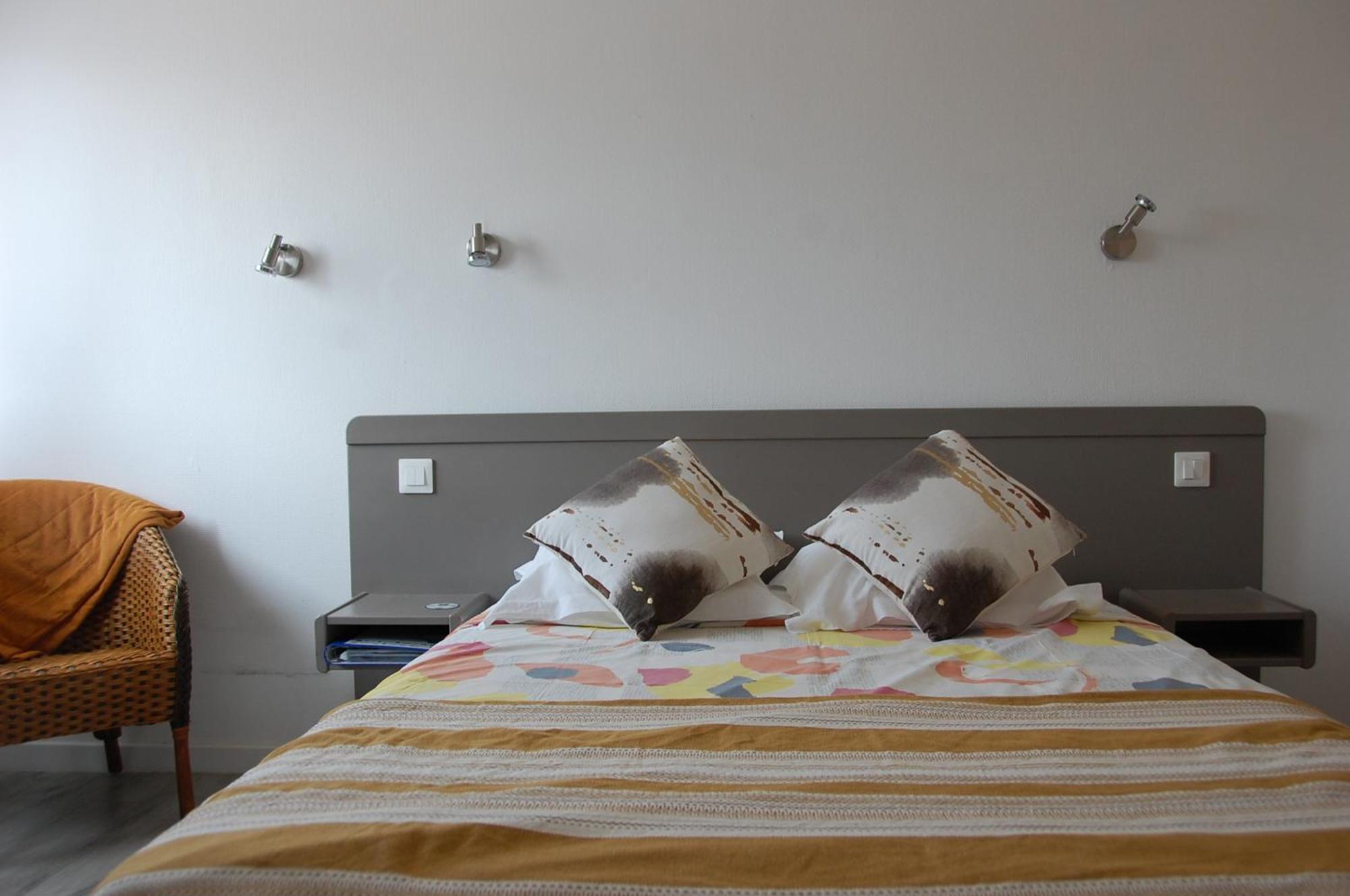 Bed and Breakfast Le Pont De La Loire Bourbon-Lancy Exterior foto